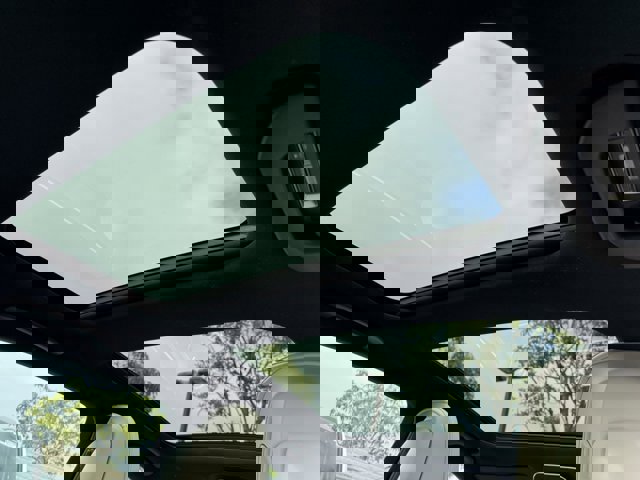 New 2025 Mercedes-Benz C 300 Sedan image 3