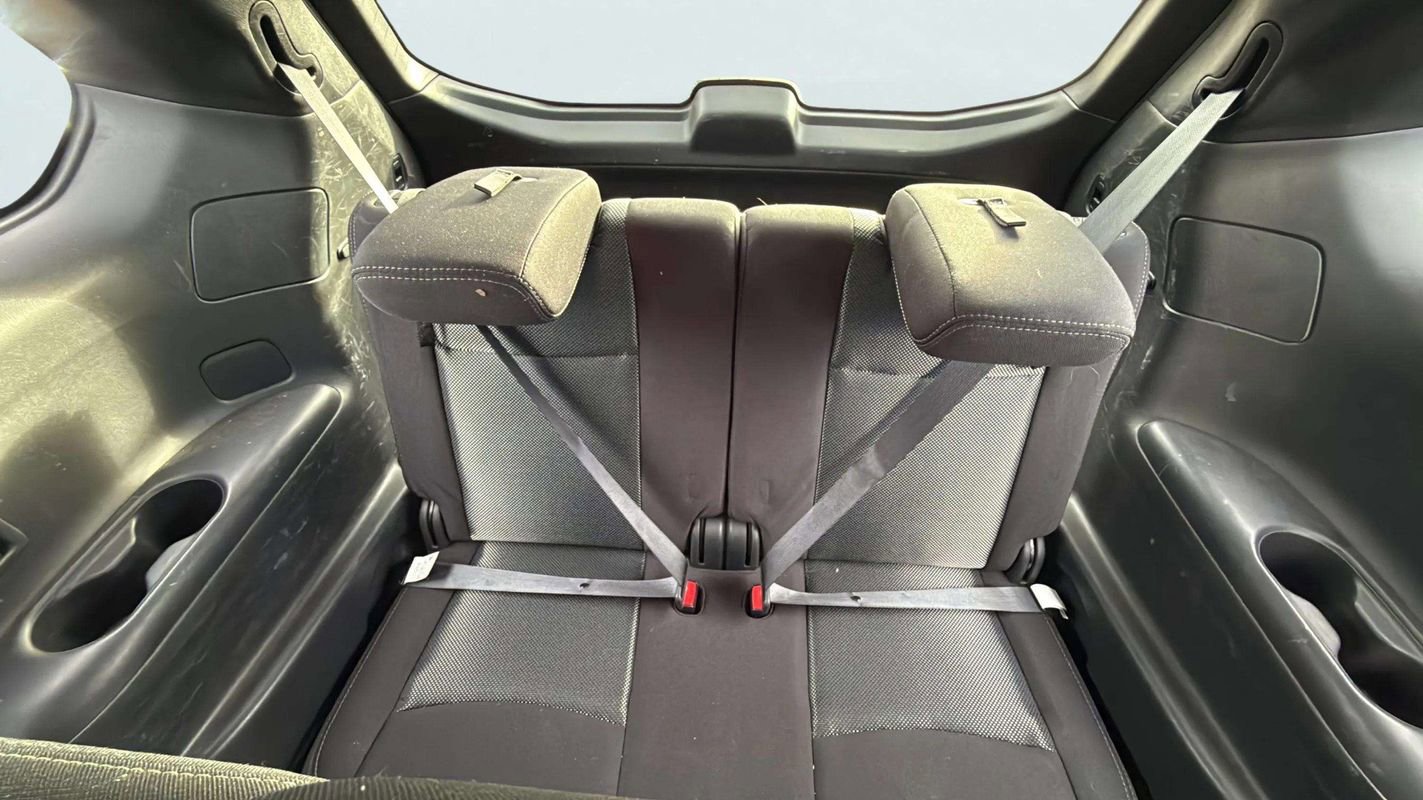 Used 2017 Nissan Pathfinder SV image 17