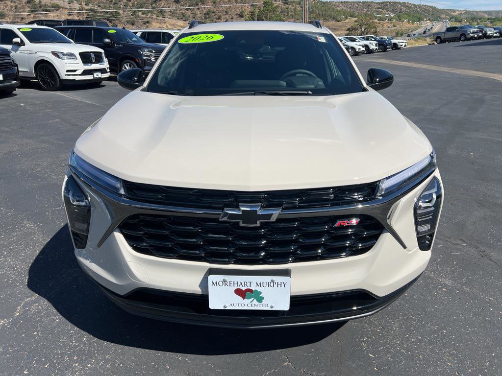 New 2026 Chevrolet Trax RS image 2