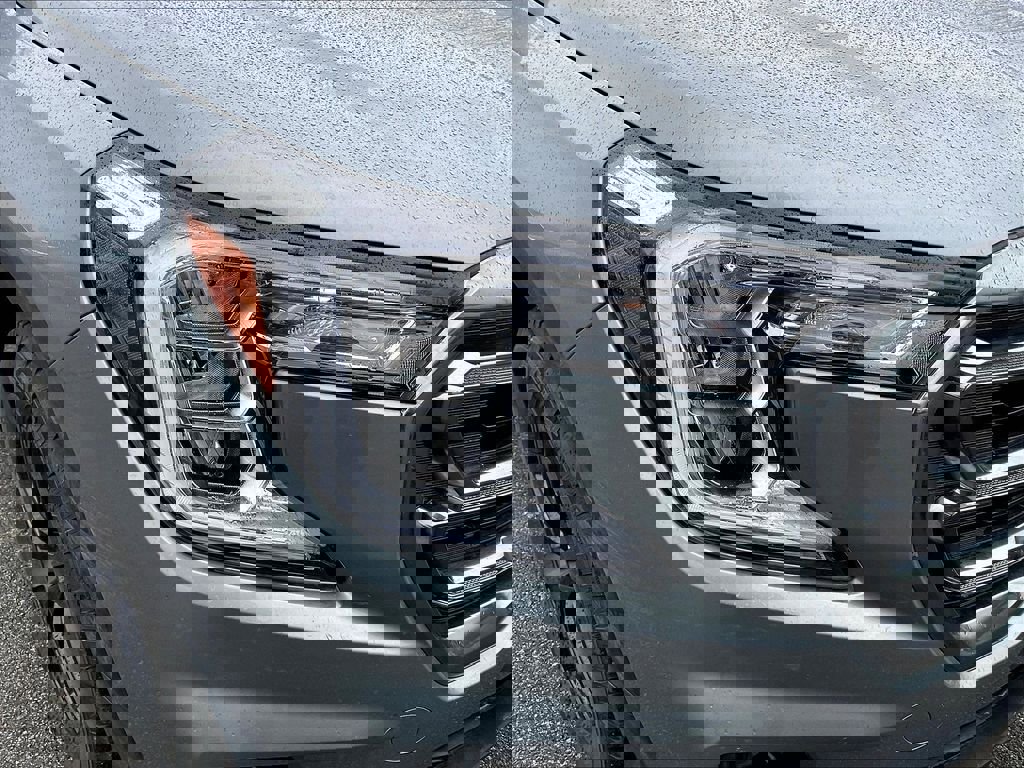 Used 2024 GMC Terrain AT4 image 30