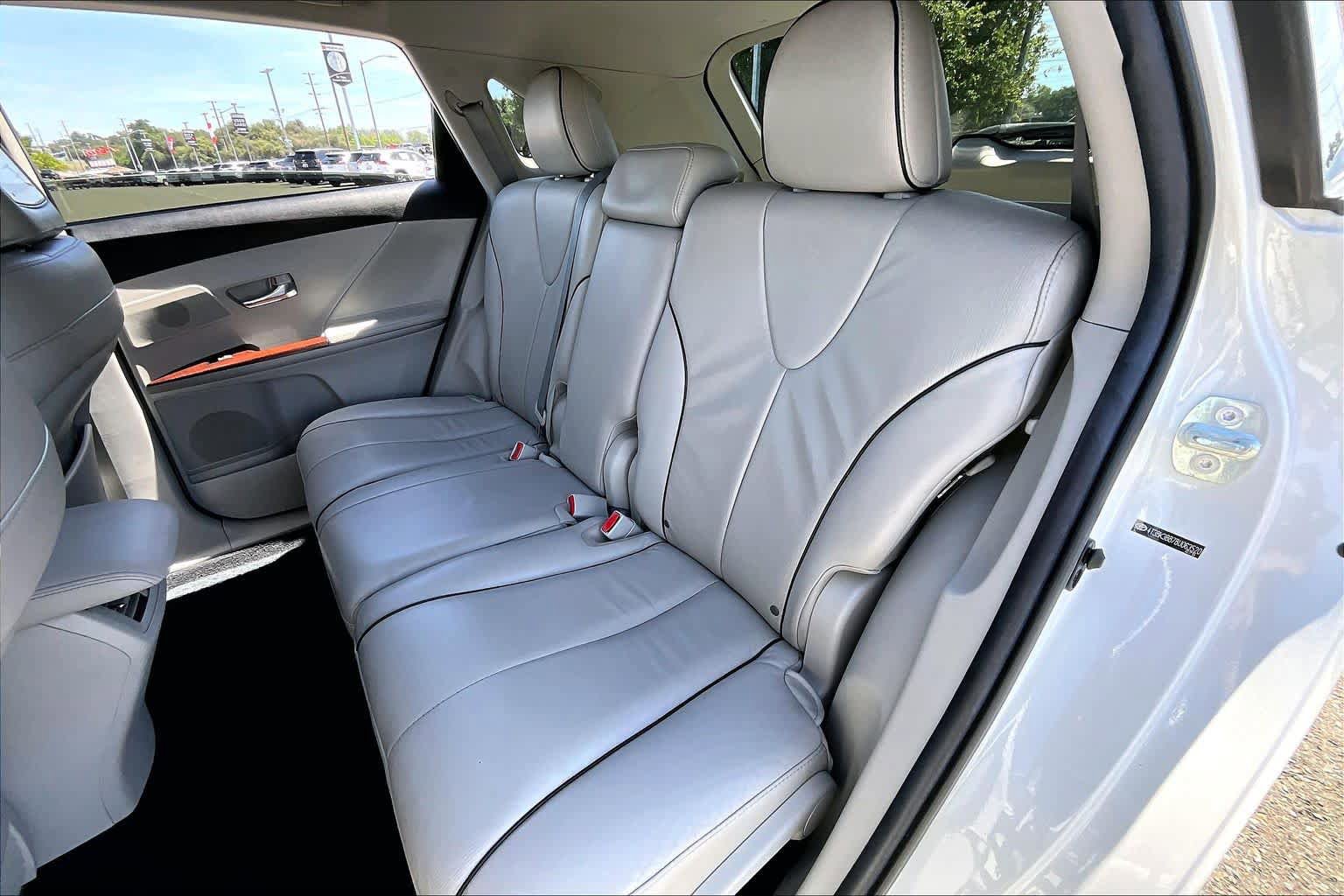Used 2011 Toyota Venza AWD w/ Premium Pkg #2 image 20