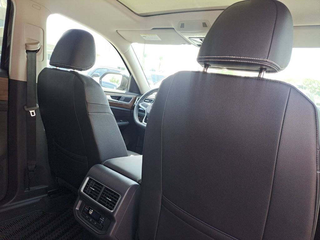 New 2026 Volkswagen Atlas SE image 28