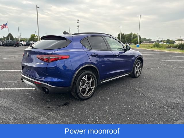 Used 2022 Alfa Romeo Stelvio Ti image 5
