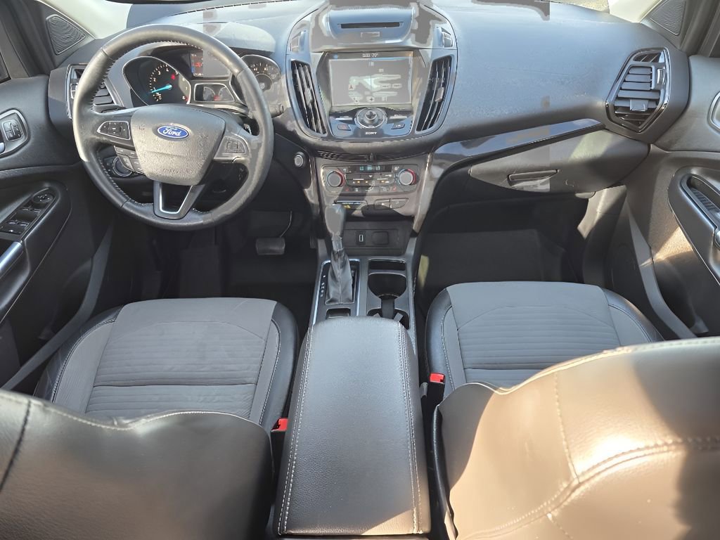 Used 2017 Ford Escape Titanium image 24