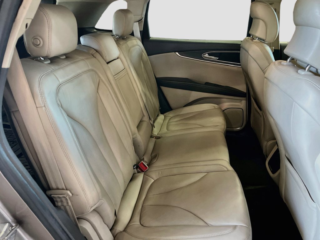 Used 2018 Lincoln MKX Select w/ Select Plus Package AWD/4WD image 28