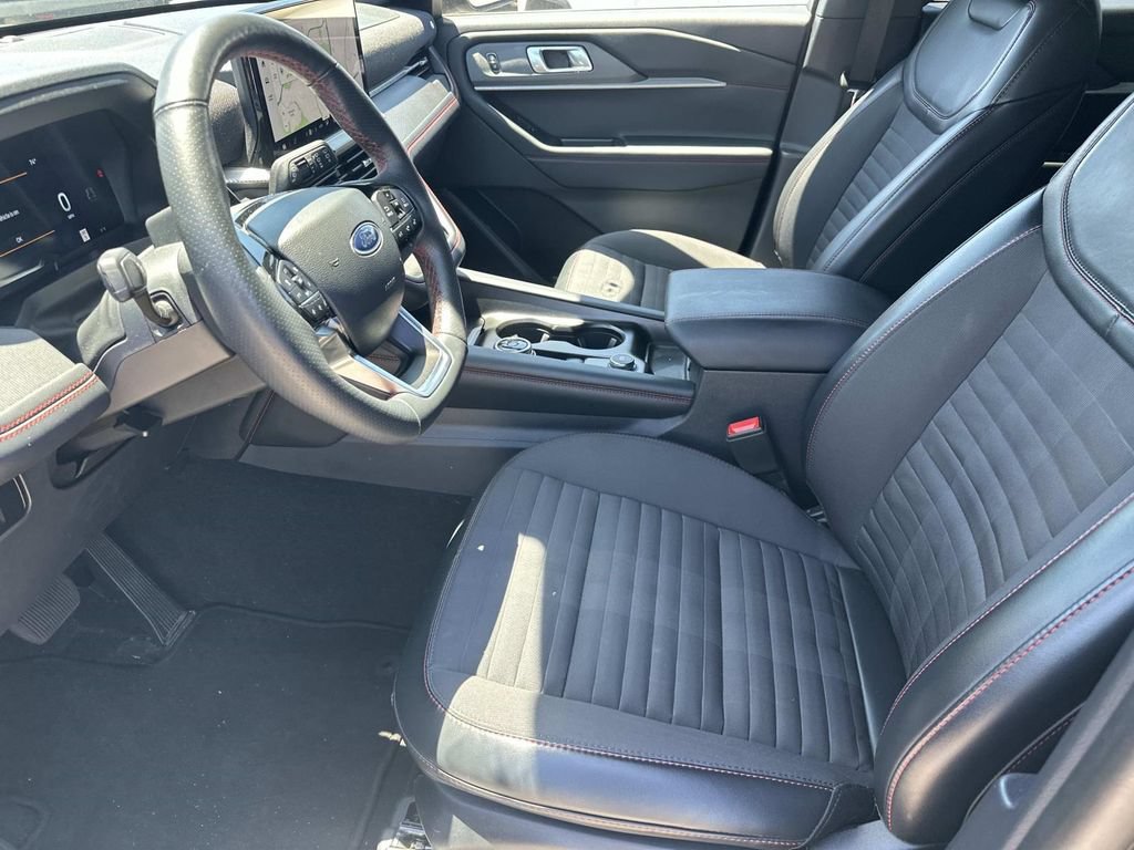 Used 2025 Ford Explorer ST-Line AWD/4WD image 17