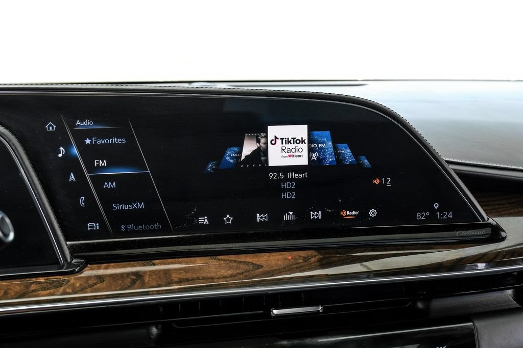 Used 2021 Cadillac Escalade Sport Platinum w/ LPO, ONYX Package AWD/4WD image 34