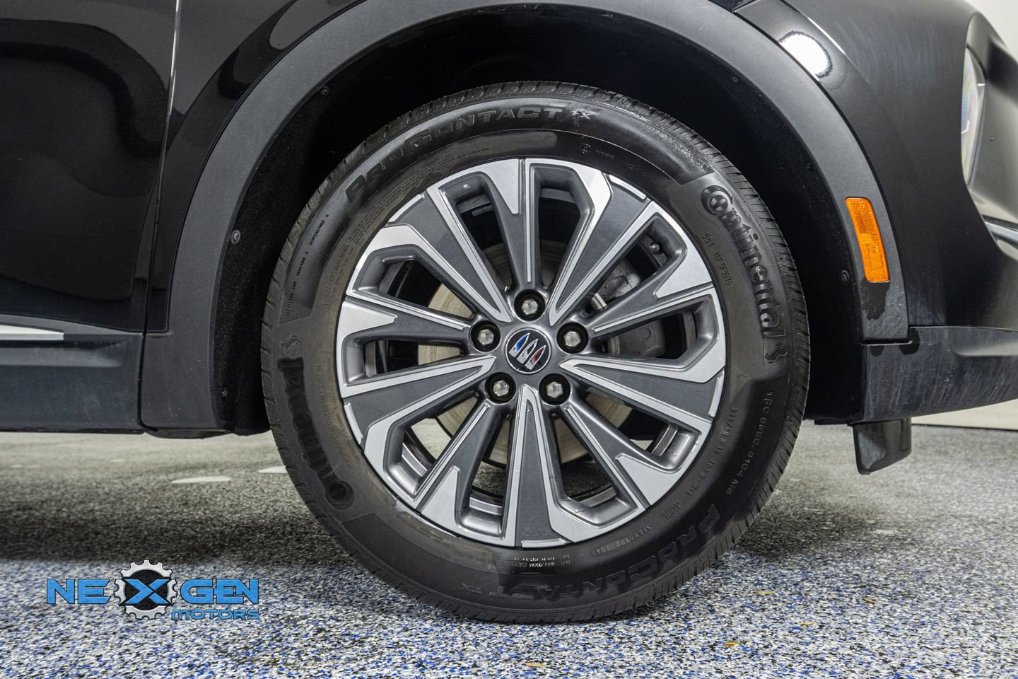 Used 2025 Buick Envision Preferred AWD/4WD image 40