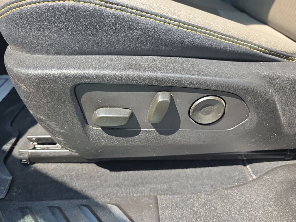 Used 2024 Chevrolet Colorado ZR2 w/ ZR2 Convenience Package III AWD/4WD image 18