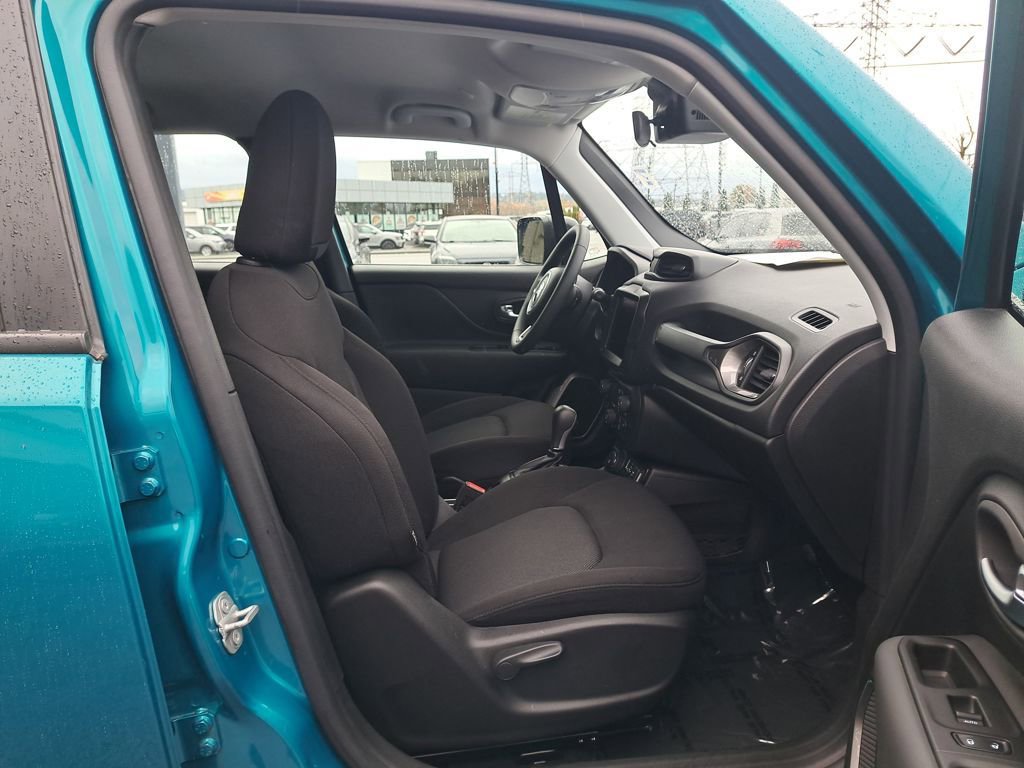 Used 2022 Jeep Renegade Sport image 17