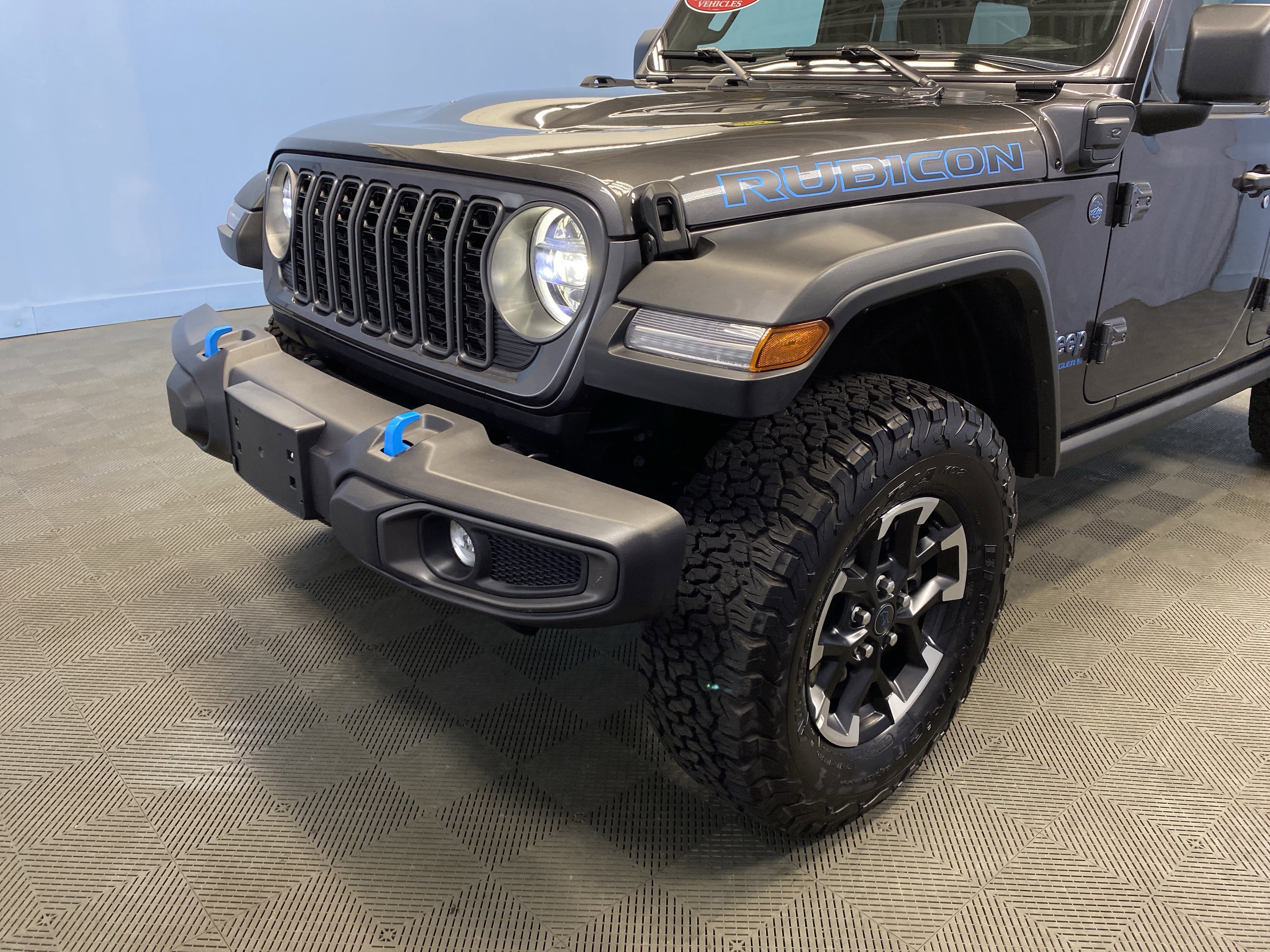 Certified 2025 Jeep Wrangler Unlimited Rubicon 4xe w/ Safety Group image 48