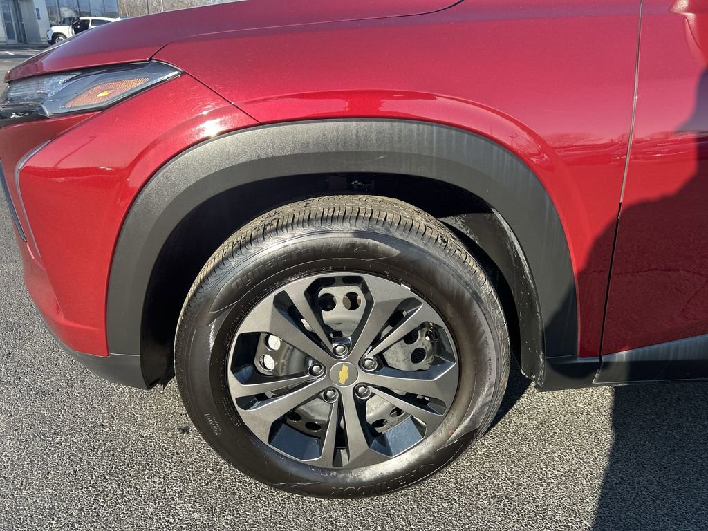 Used 2025 Chevrolet Trax LS image 16