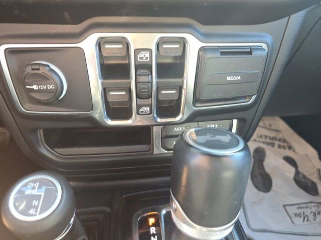 Used 2021 Jeep Wrangler Unlimited Sahara AWD/4WD image 22