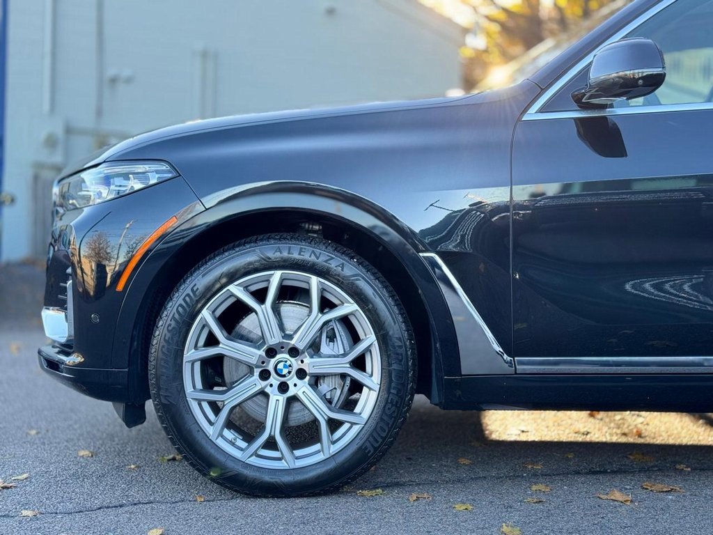 Used 2022 BMW X7 xDrive40i w/ Premium Package image 10