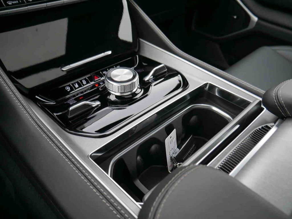 New 2025 Jeep Wagoneer L Series II w/ Convenience Group I image 30