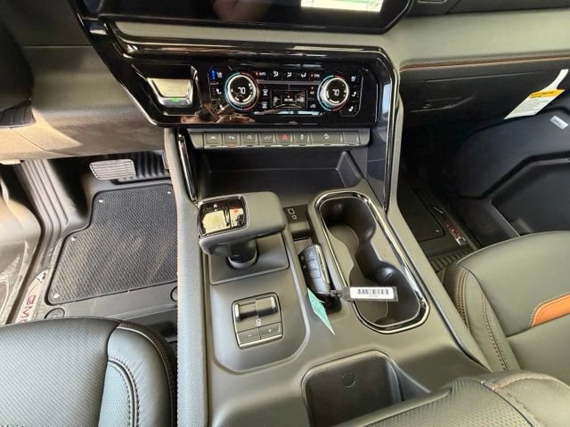 New 2026 GMC Sierra 1500 AT4 w/ AT4 Premium Package AWD/4WD image 13