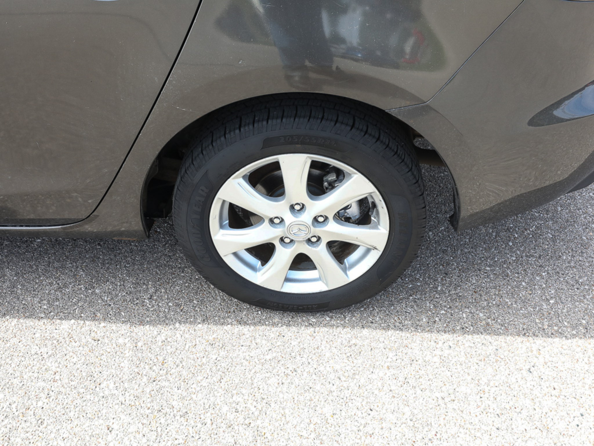Used 2010 MAZDA MAZDA3 i Touring FWD image 4