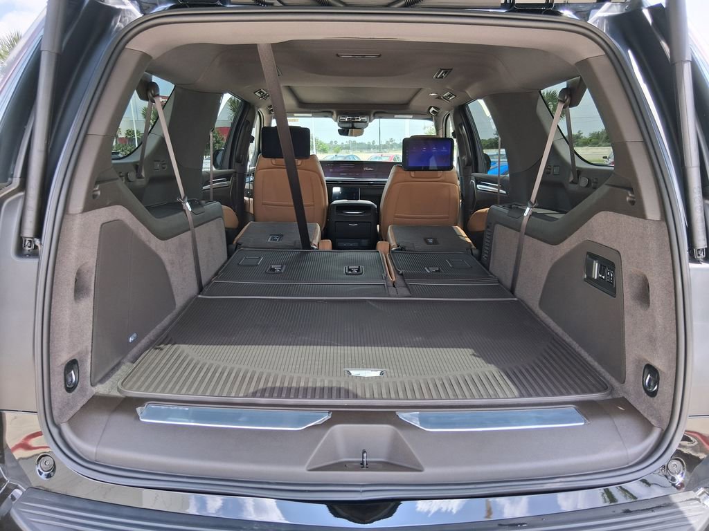New 2026 Cadillac Escalade ESV Luxury w/ LPO, Floor Liner Package RWD image 6