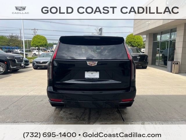 Used 2022 Cadillac Escalade Sport Platinum AWD/4WD image 3