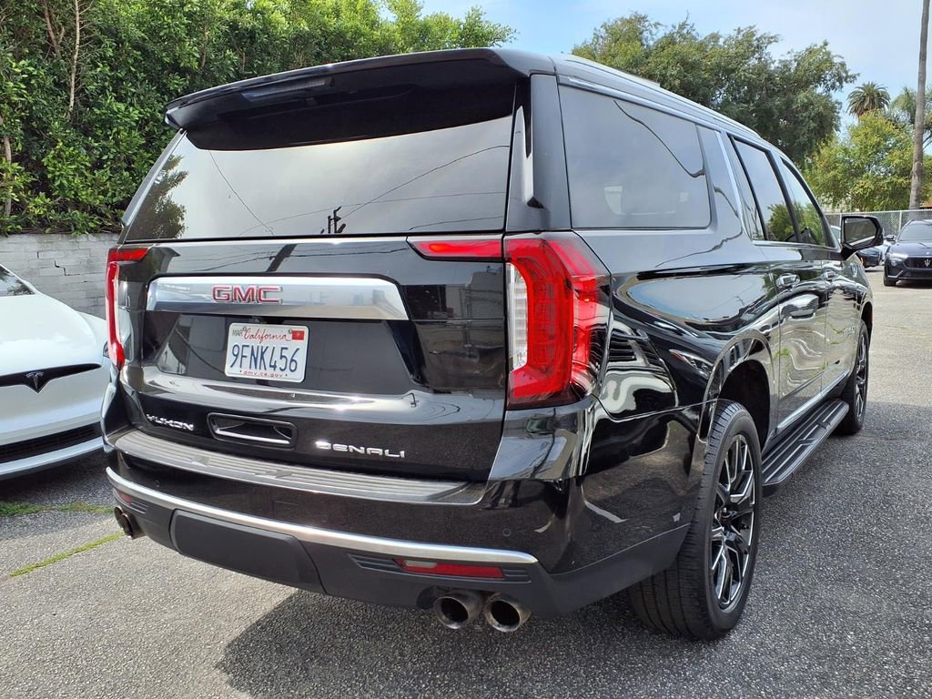 Used 2023 GMC Yukon XL Denali image 9