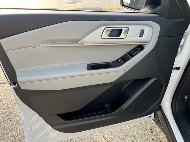 New 2026 Ford Explorer Active w/ Active Comfort Package AWD/4WD image 11