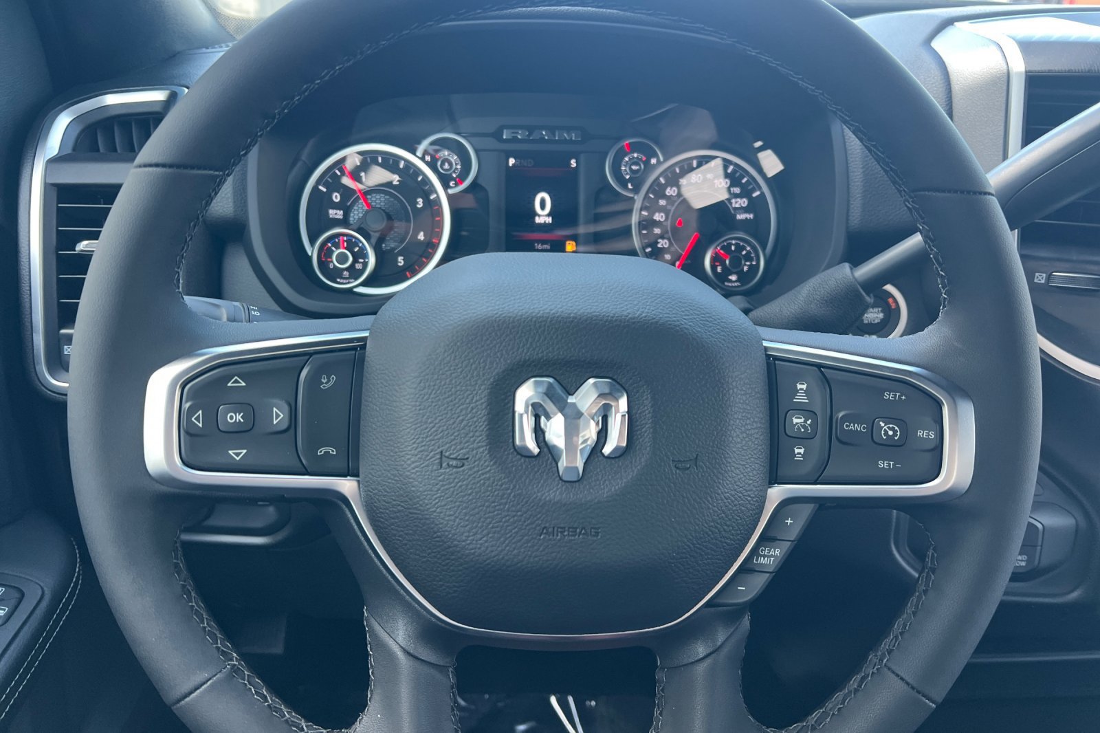 New 2026 RAM 3500 Big Horn AWD/4WD image 22