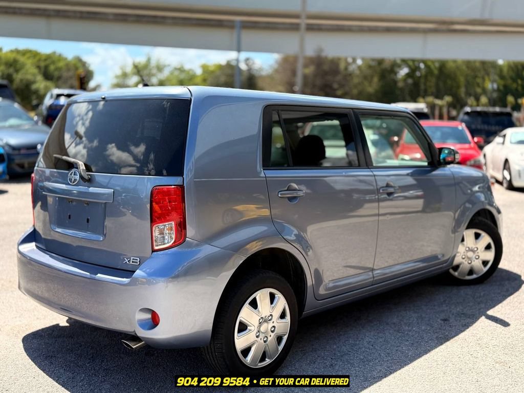 Used 2012 Scion xB FWD image 7
