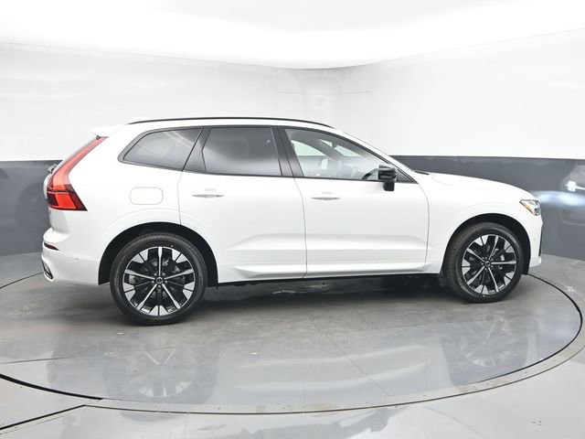 New 2026 Volvo XC60 B5 Plus w/ Protection Package Premier AWD/4WD image 9