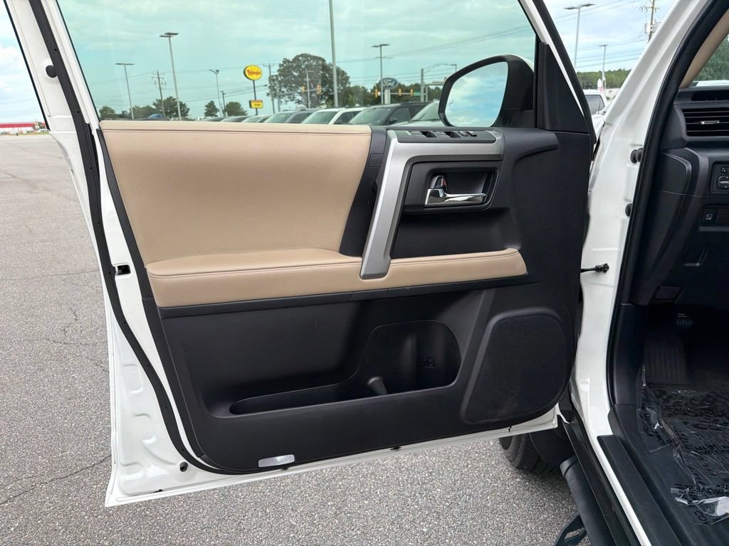 Used 2023 Toyota 4Runner SR5 Premium AWD/4WD image 13