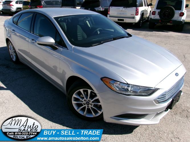 Used 2017 Ford Fusion SE image 25