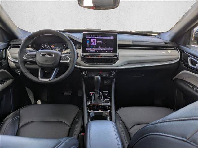 Used 2025 Jeep Compass Limited AWD/4WD image 15