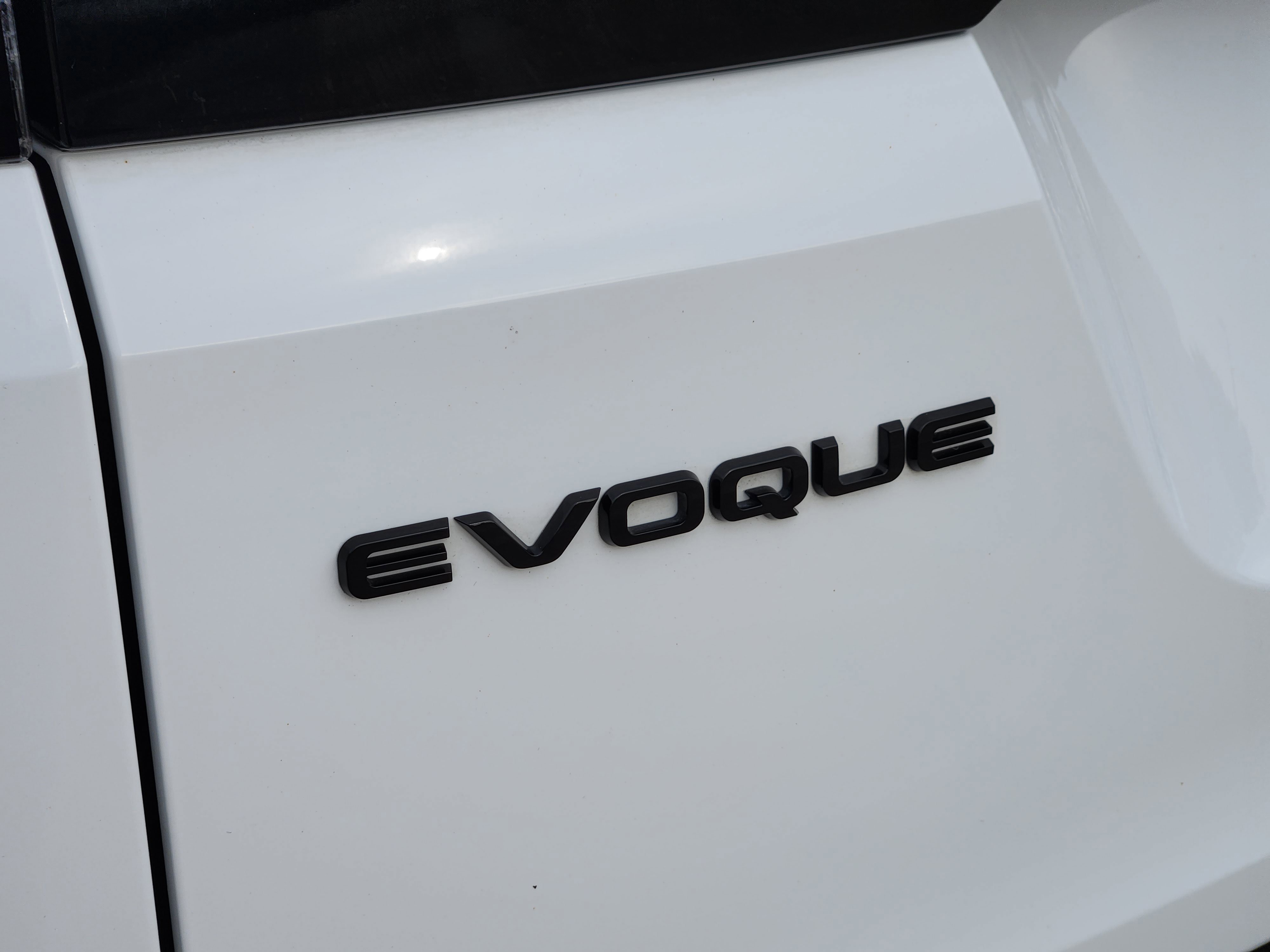 Certified 2024 Land Rover Range Rover Evoque Dynamic SE AWD/4WD image 35