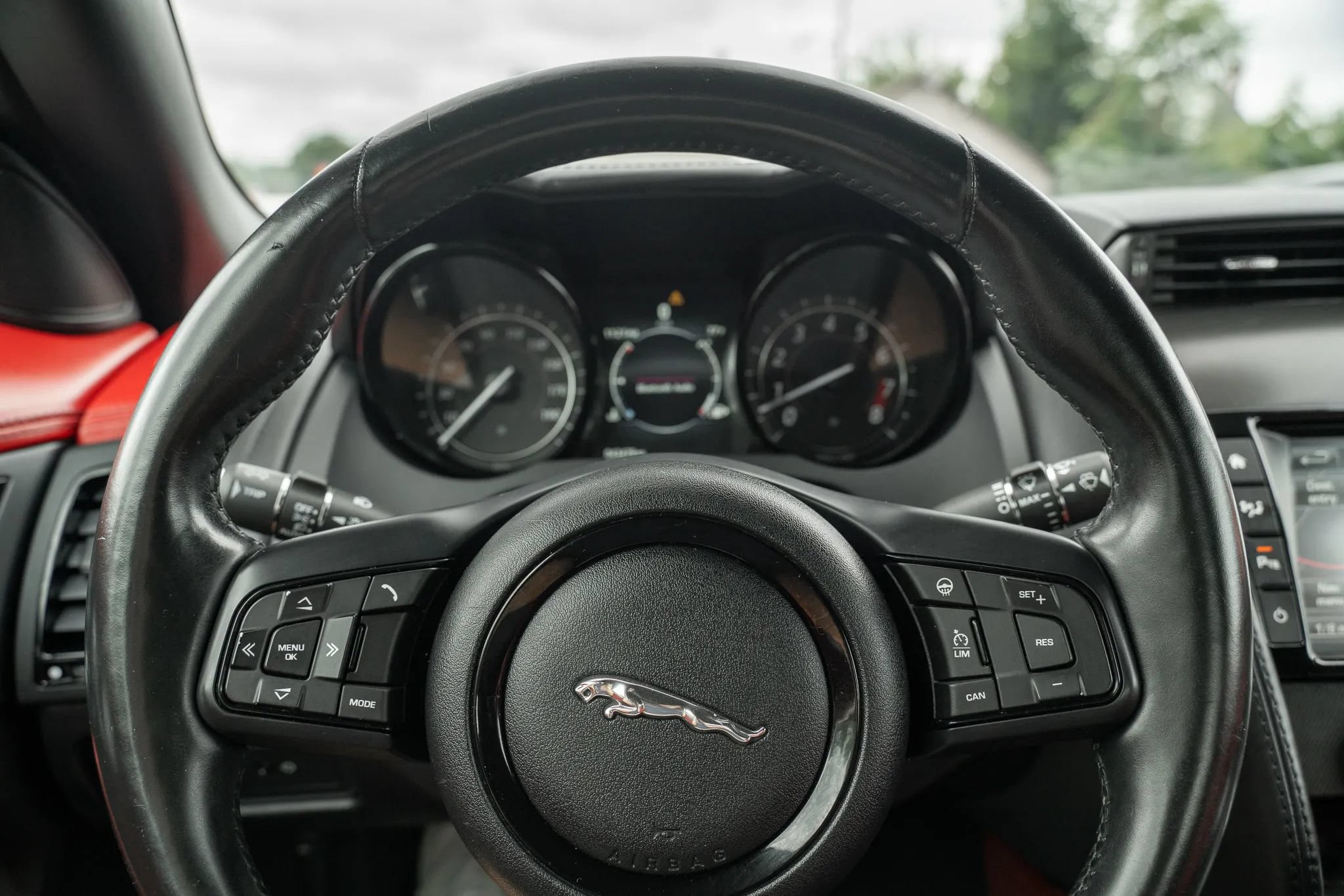 Used 2016 Jaguar F-TYPE S RWD image 18