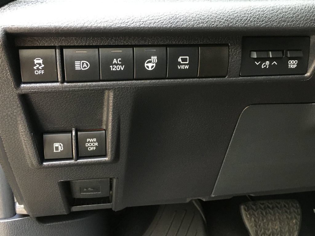 New 2026 Toyota Sienna Platinum AWD/4WD image 19