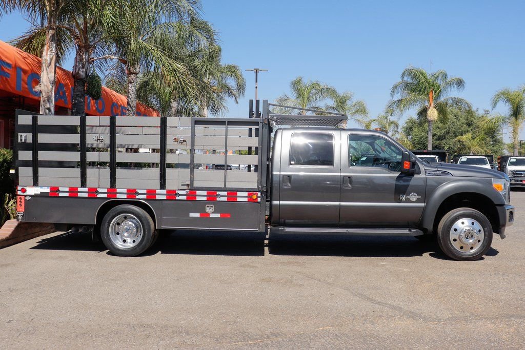Used 2016 Ford F550 4x4 Crew Cab Super Duty w/ XLT Interior Package image 13