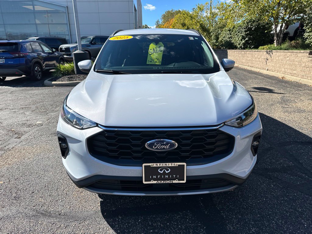 Used 2025 Ford Escape ST-Line Select AWD/4WD image 19