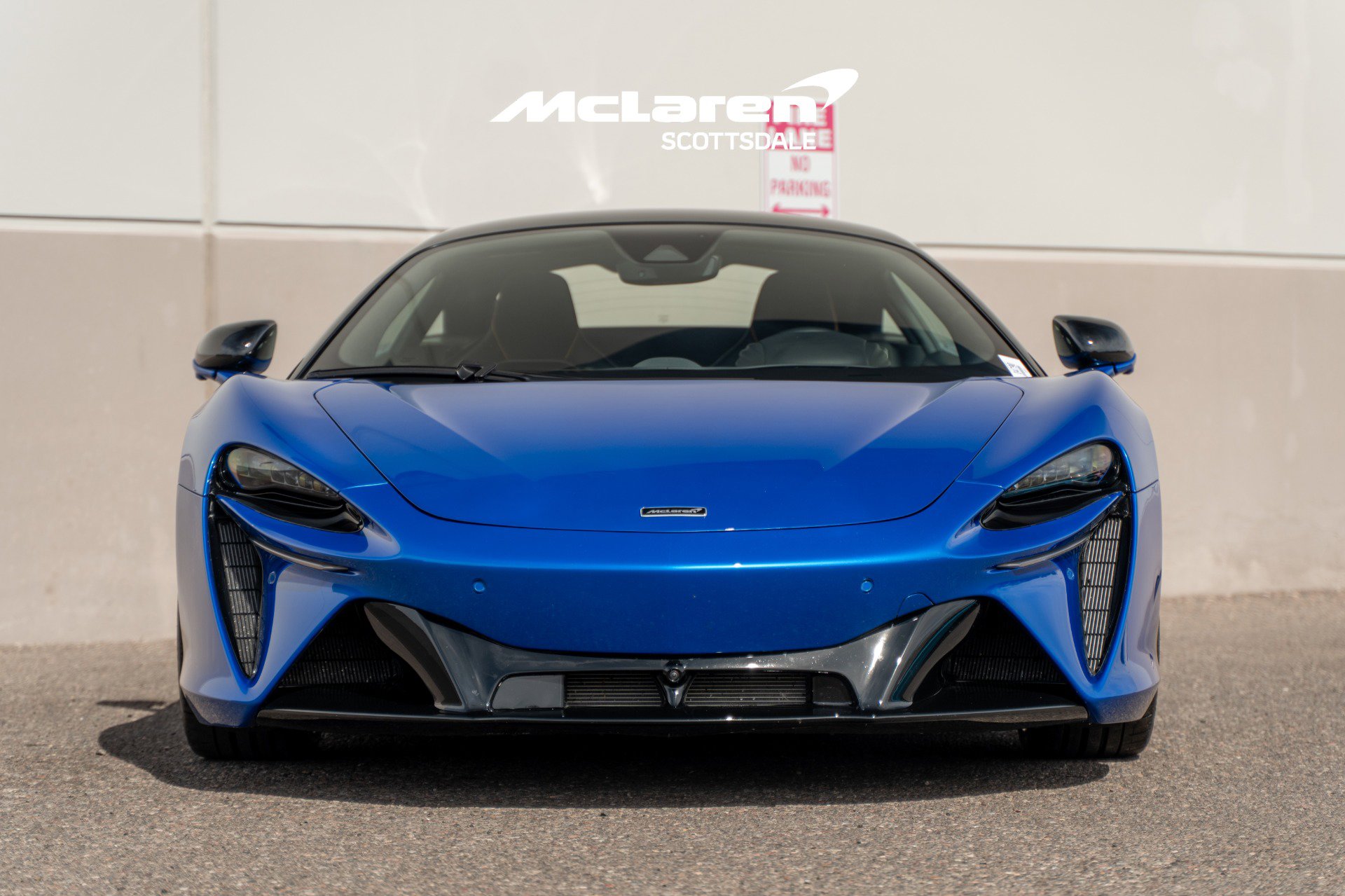 Used 2023 McLaren Artura image 31