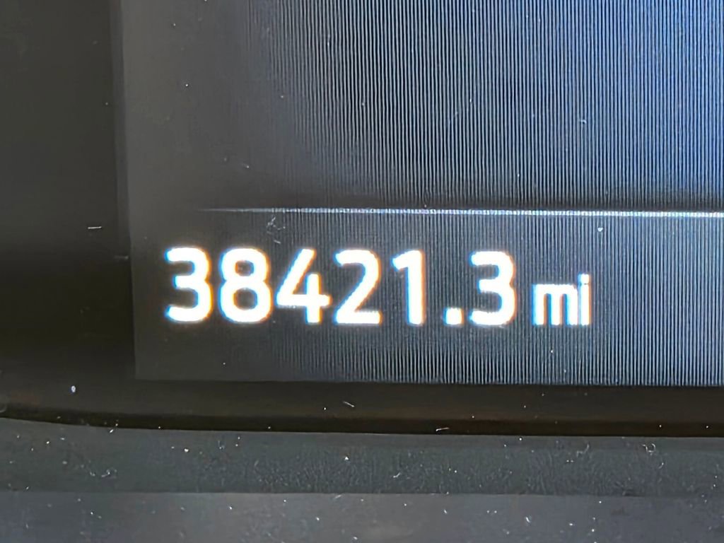 Used 2025 Ford Escape ST-Line image 24