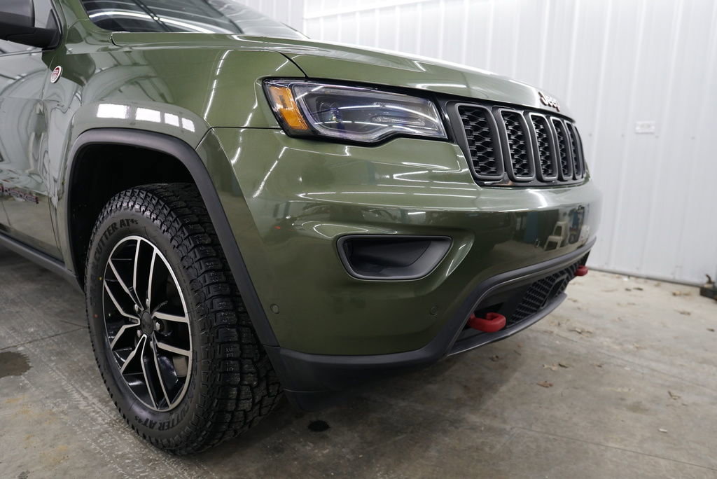 Used 2021 Jeep Grand Cherokee Trailhawk w/ Trailhawk Luxury Group image 3