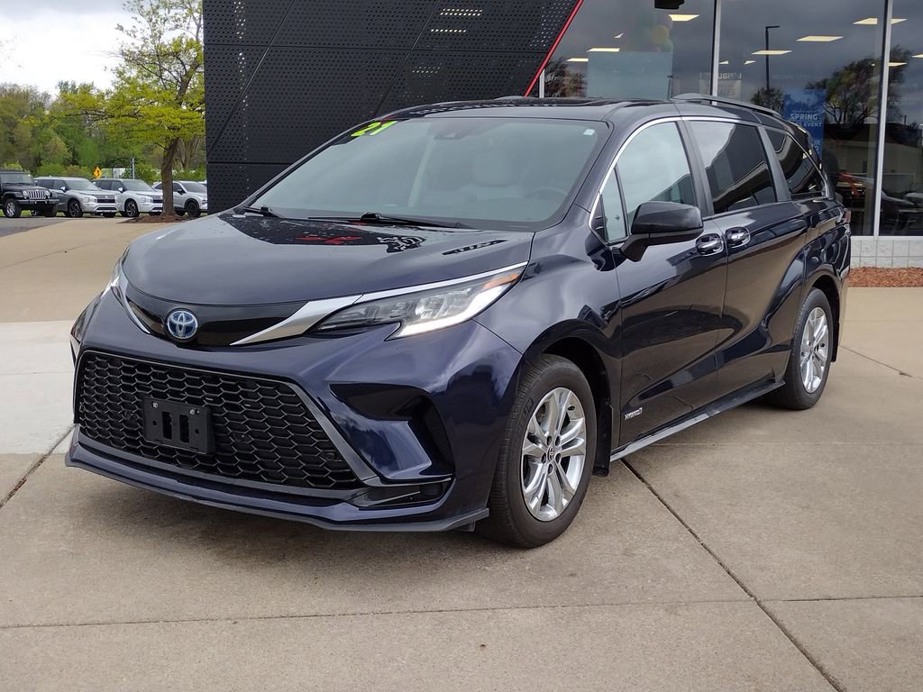 Used 2021 Toyota Sienna XSE
