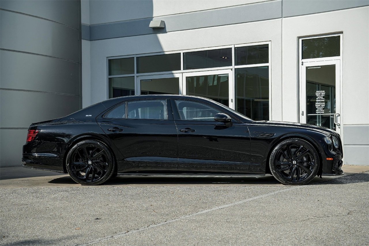 New 2025 Bentley Flying Spur Plug-In Hybrid image 5