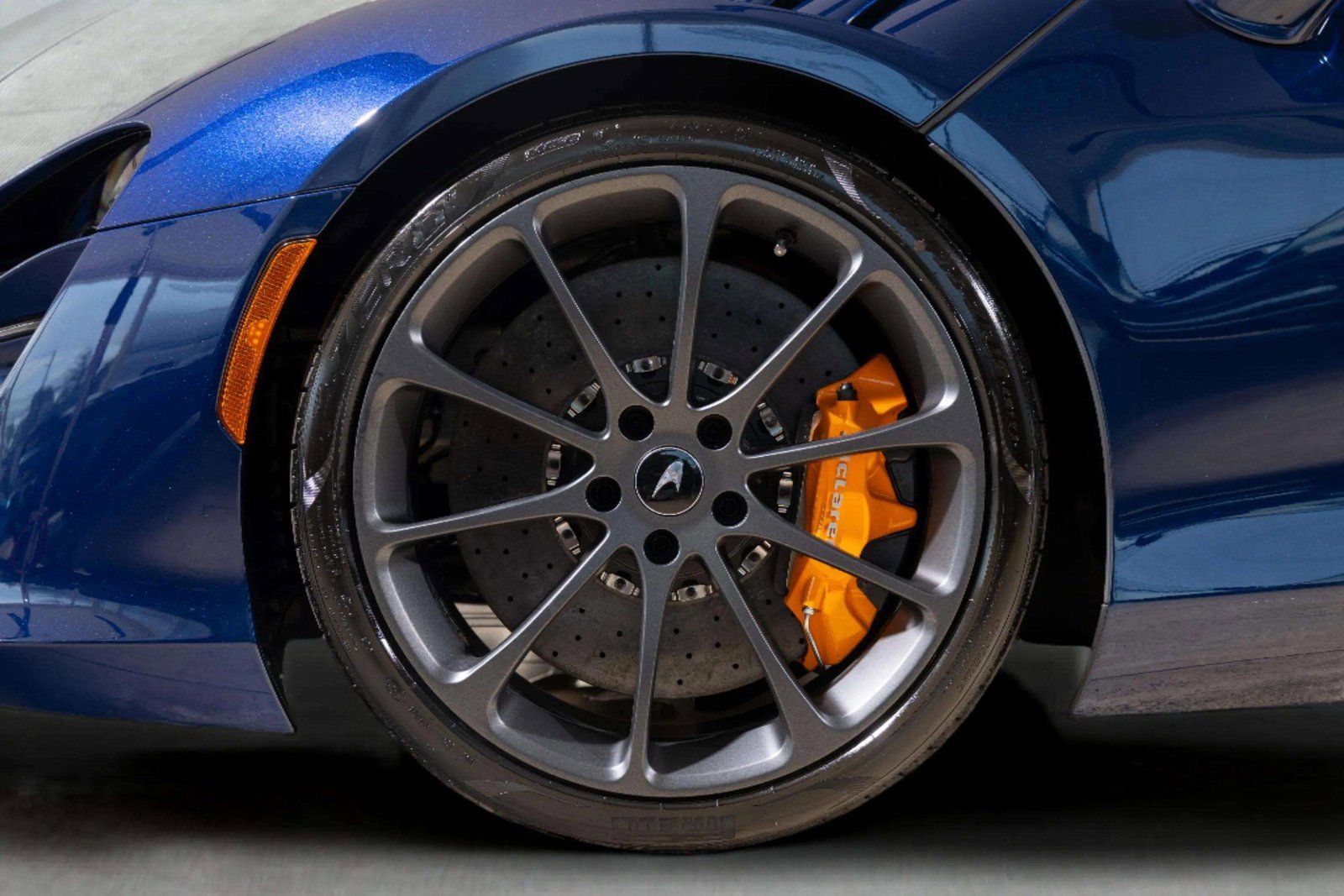 New 2026 McLaren Artura image 7