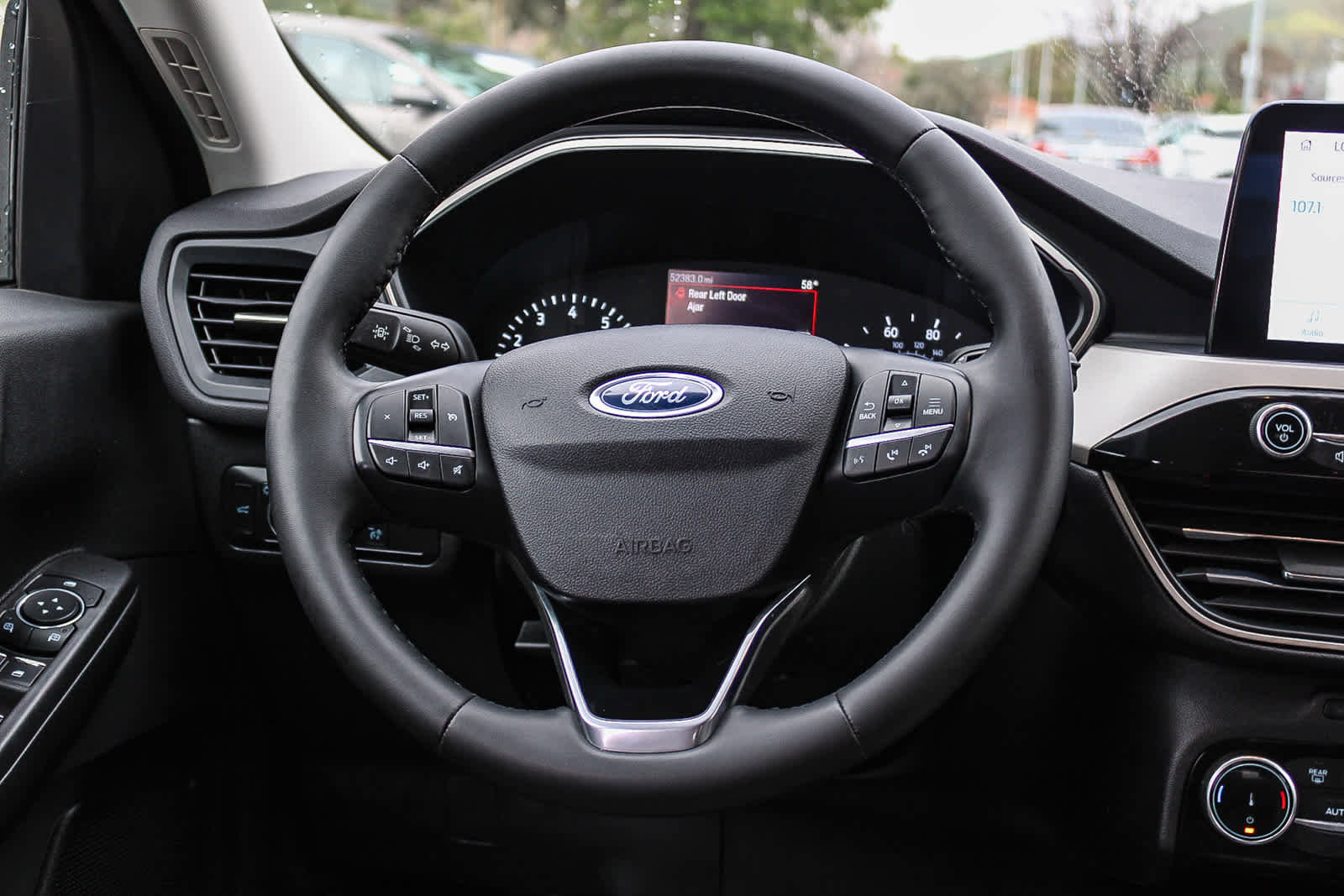 Used 2022 Ford Escape SE w/ SE Sport Appearance Package image 15