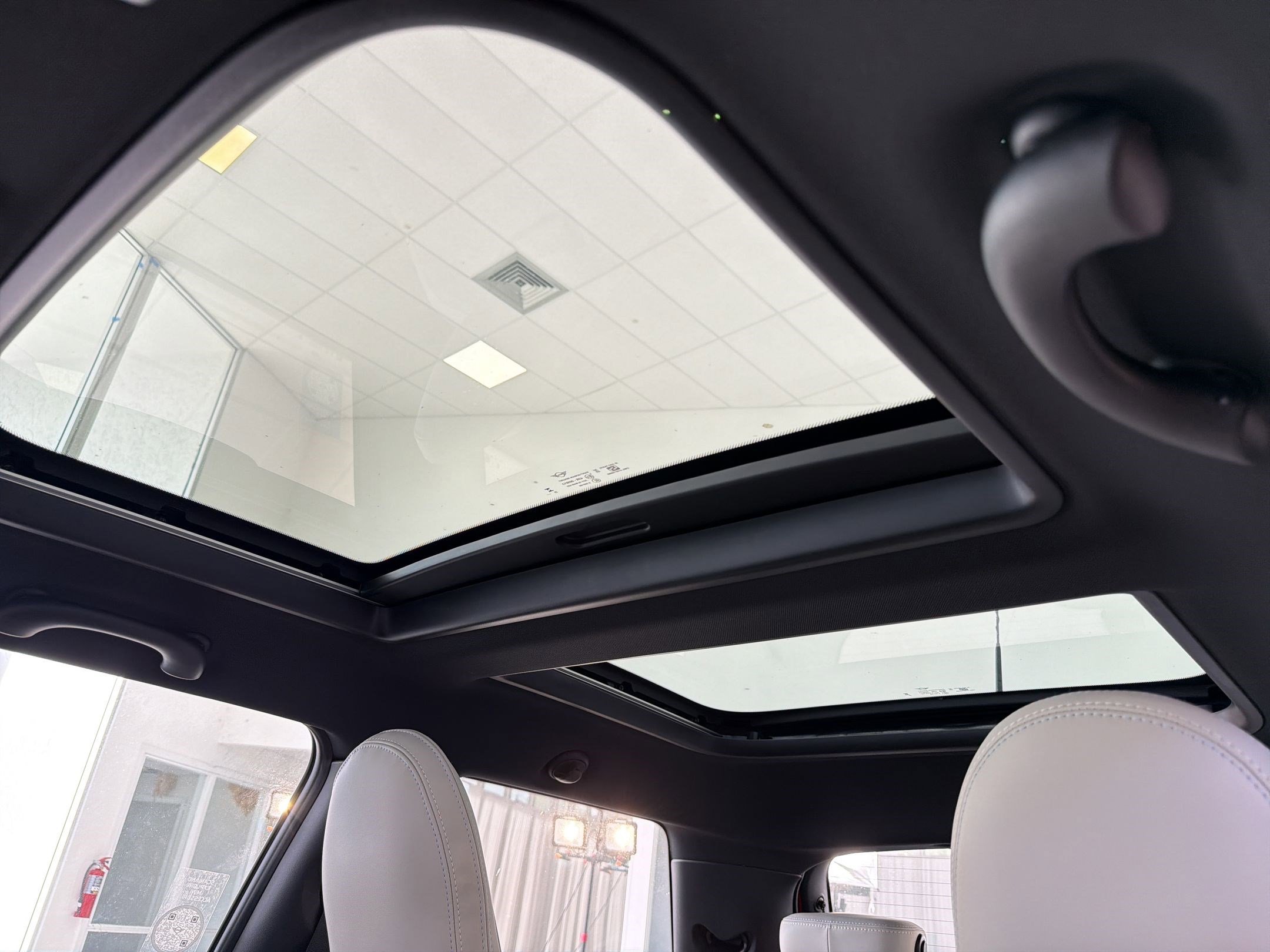 New 2026 MINI Cooper 2-Door Hardtop FWD image 15