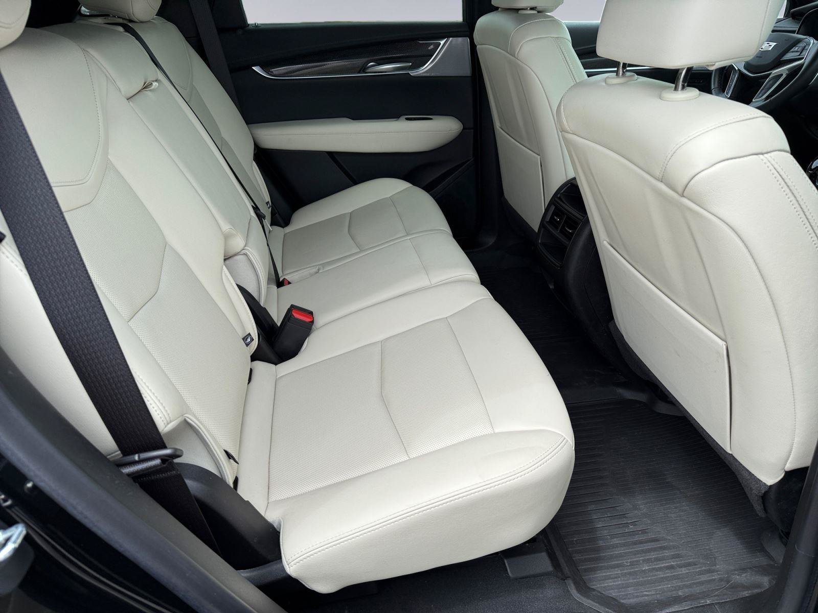 Used 2023 Cadillac XT5 Sportv w/ LPO, Floor Liner Package AWD/4WD image 18