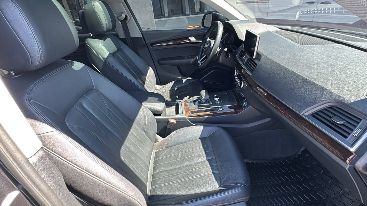 Used 2018 Audi Q5 2.0T Premium Plus w/ Premium Plus Package AWD/4WD image 19