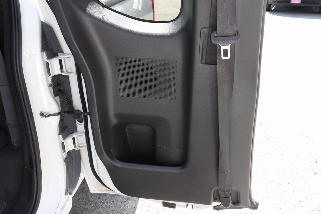 Used 2020 Nissan Frontier SV image 19