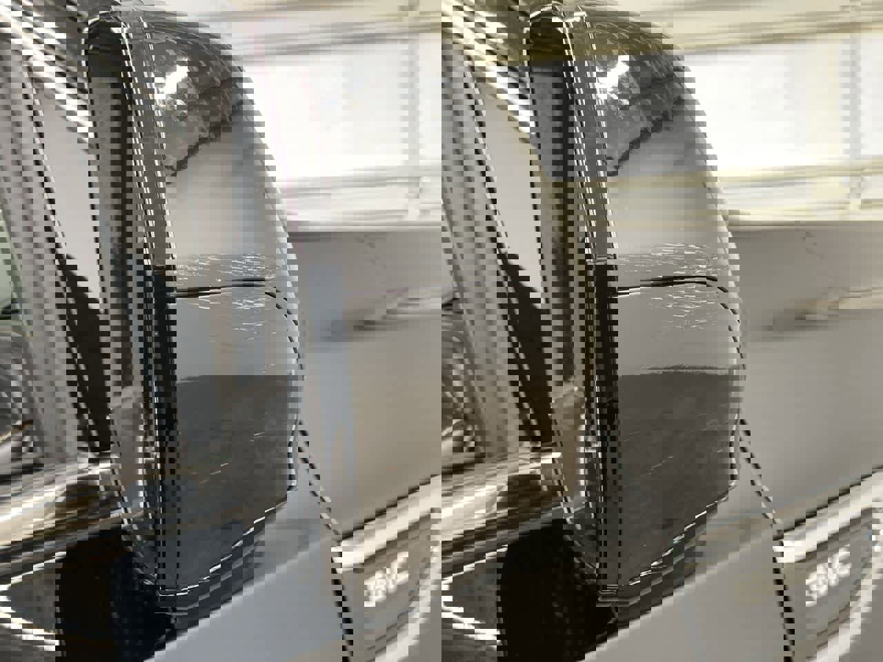 Used 2023 GMC Yukon SLT image 34