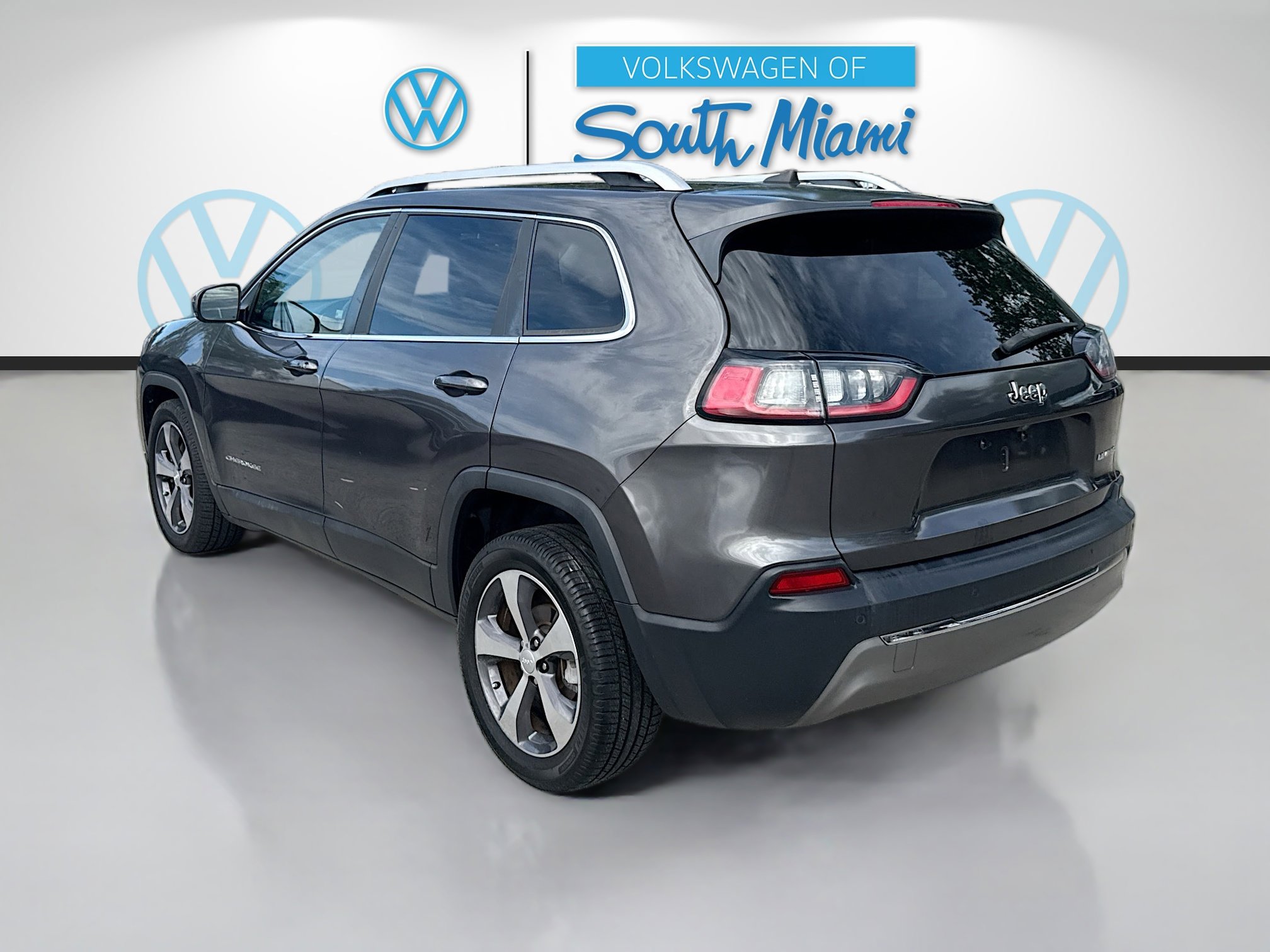 Used 2019 Jeep Cherokee Limited FWD image 5