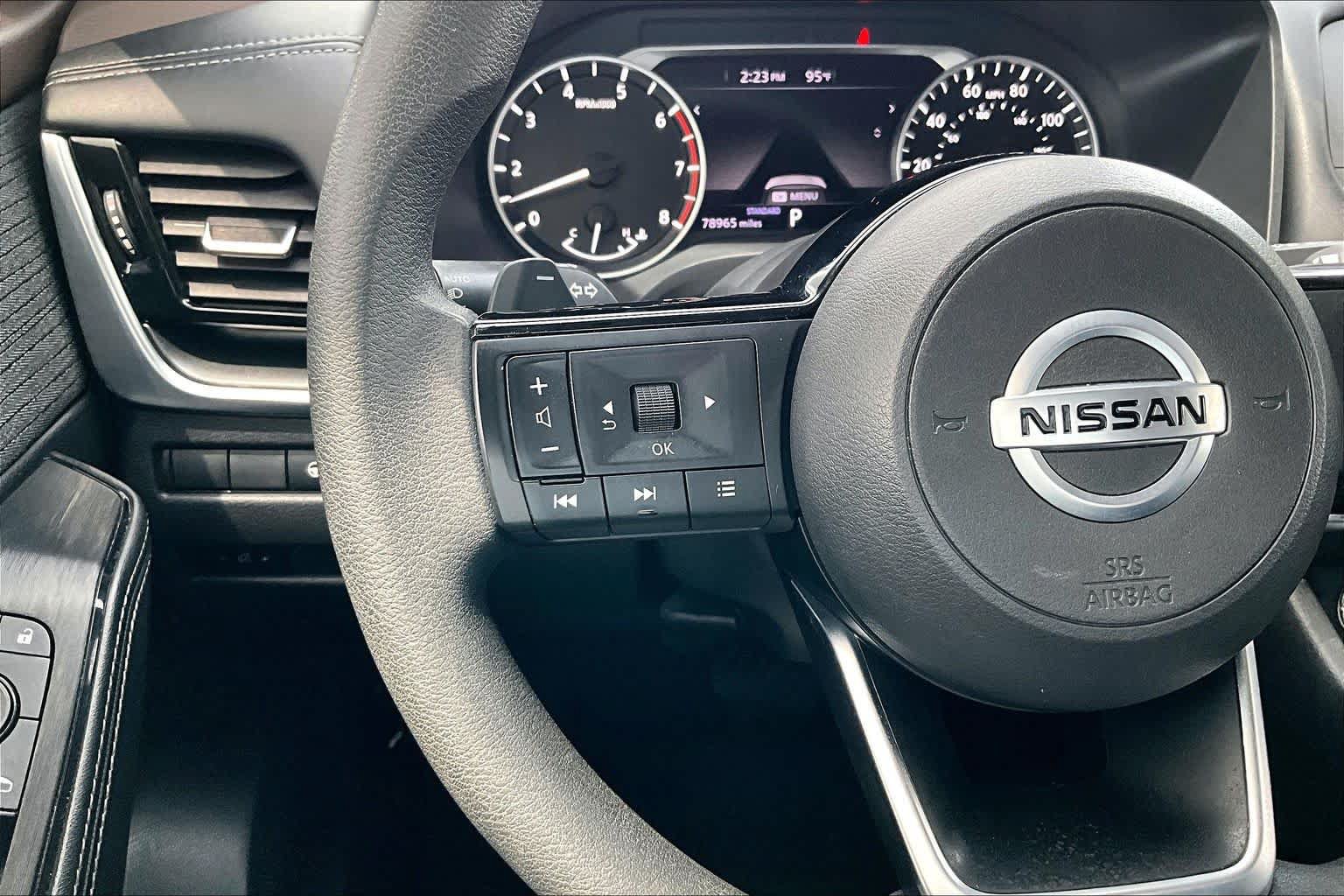 Used 2021 Nissan Rogue SV FWD image 24